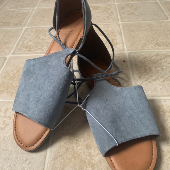 Universal thread baby blue sandals - Picture 4 of 6